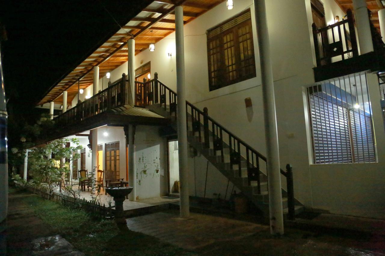 Omee Guest Bed & Breakfast Mirissa Luaran gambar